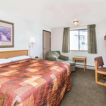 Super 8 By Wyndham Ketchikan Esterno foto